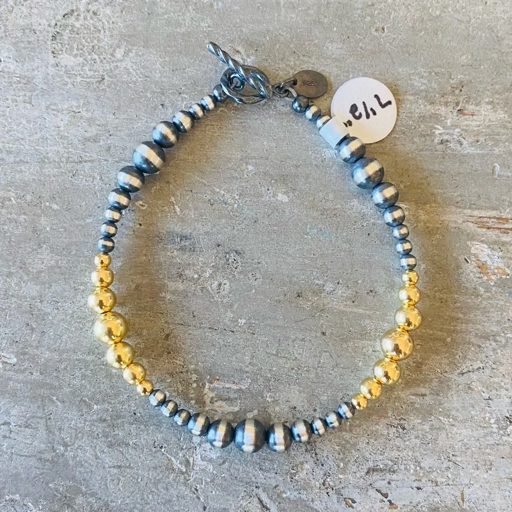 ♥️ Native Strung ♥️ Sterling Silver & 18k Gold Plated Machine Pearls Bracelet - Picture 5 of 11